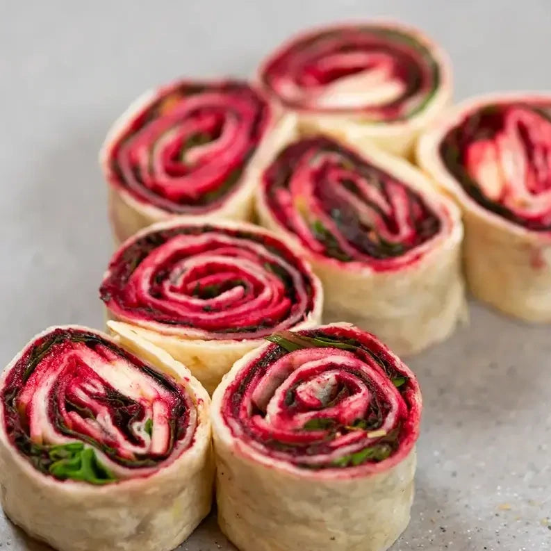 Wrap bites - 8 Stück mit  Rote Beete Carpaccio, veganer Feta, Apfel und Rucola