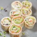 Wrap bites - 8 Stücks mit mit Frischkäse, Lachs, Avocado und Sprossen