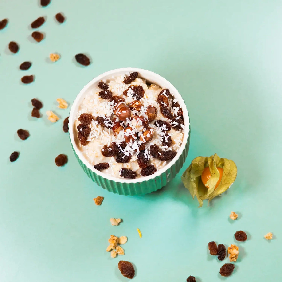 Sweet cup - Apfel Porridge mit Kokosdrink, Haselnüssen, Rosinen und Kokos