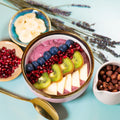 Sweet cup - Açaí-Bowle mit Ananas, Kiwi, Granola und Walbeeren