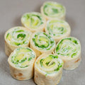 Wrap bites- 8 Stück mit Frischkäse, Avocado, Gurke und Salat