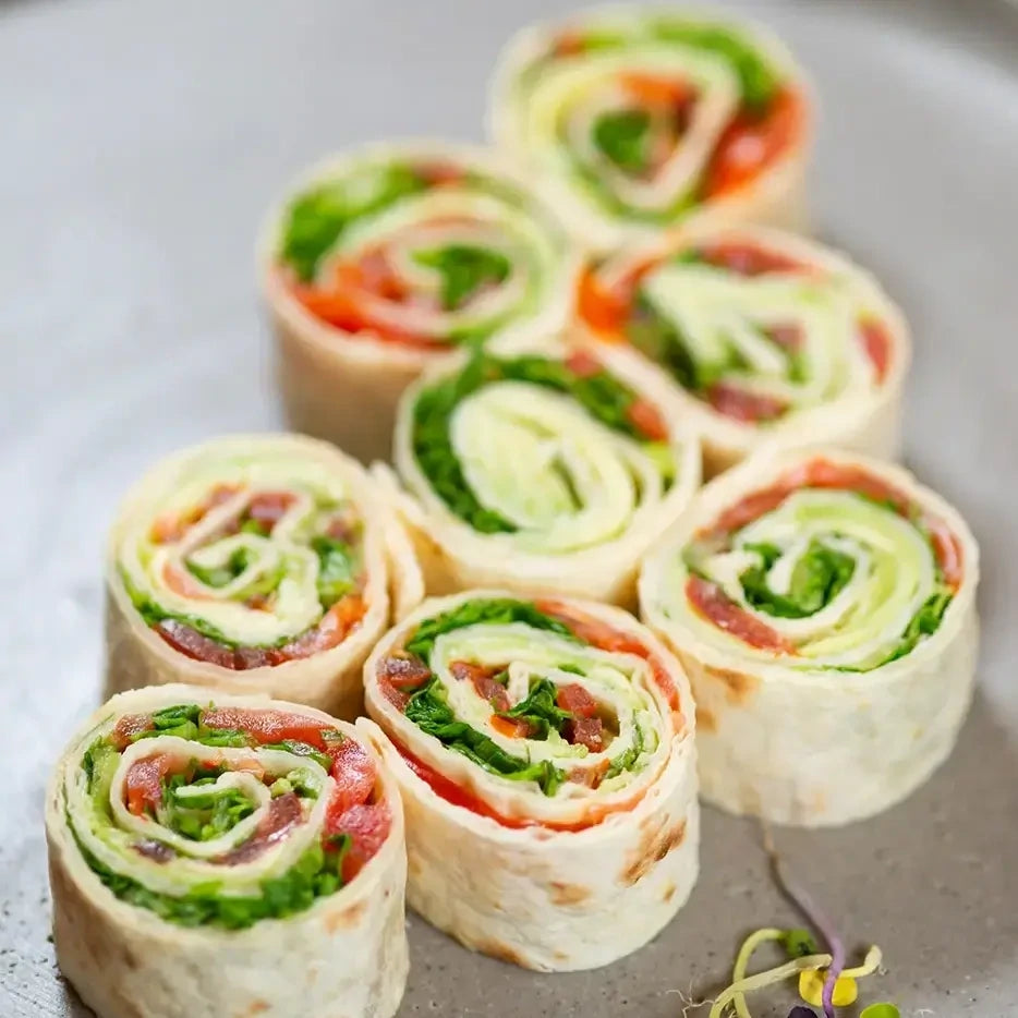 Wrap bites - 8 Stück mit Avocado, Salat, Sonnenblumenkerne und Tomate