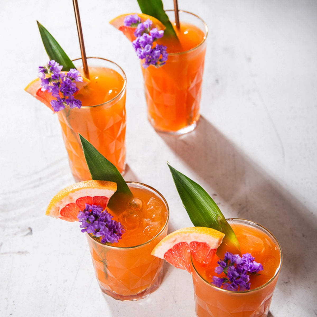 Aperitif / Longdrink mit kaltgepressten Saft