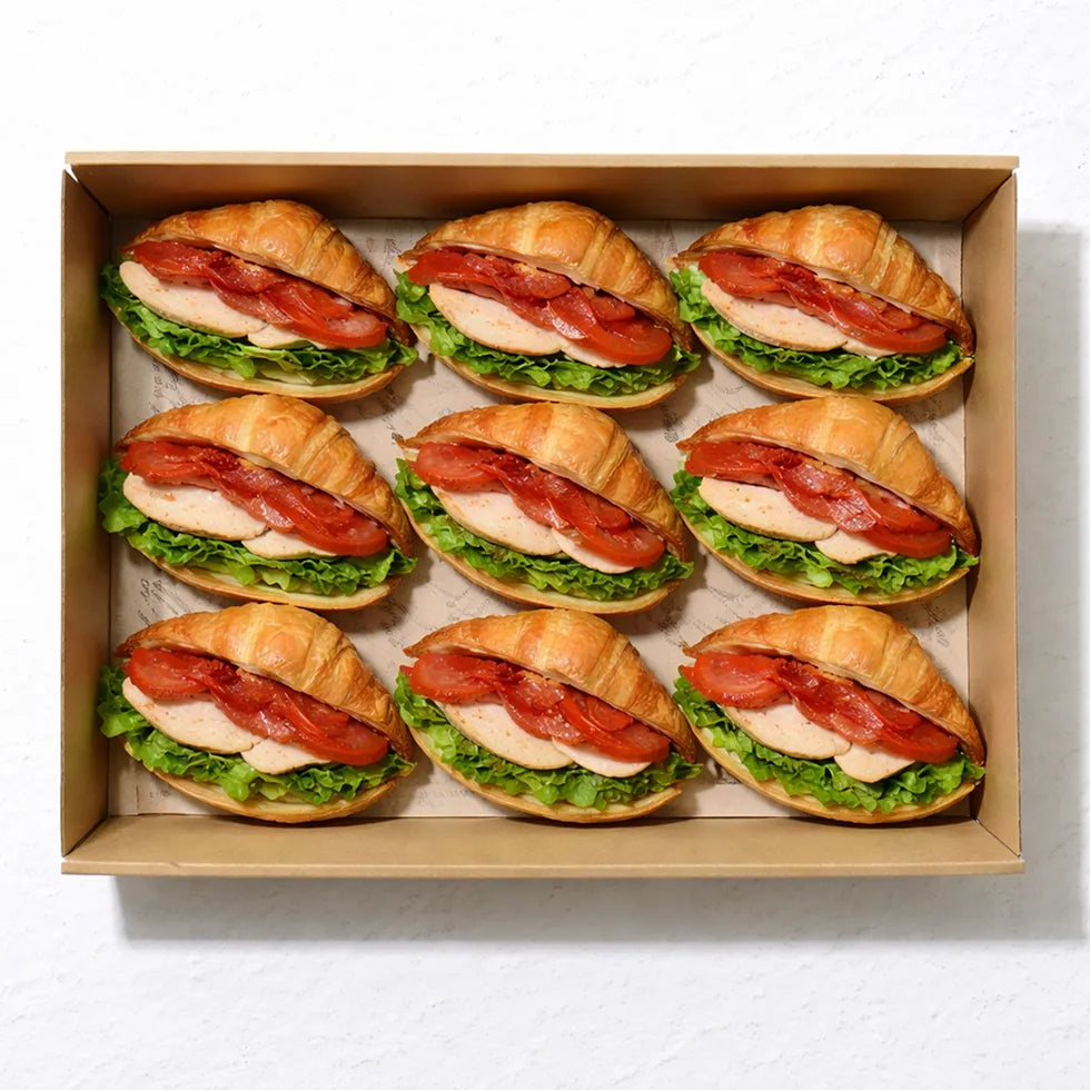 mini Croissant BLT  mit Salat, Tomate, Mayo und Bacon 12 Portionen