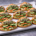 mini Croissant Räucherlachs, Frischkäse, Sprossen und Gurke 12 Portionen