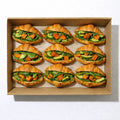 mini Croissant mit Avocado, gerösteter Kürbis und Ruccola 12 Portionen