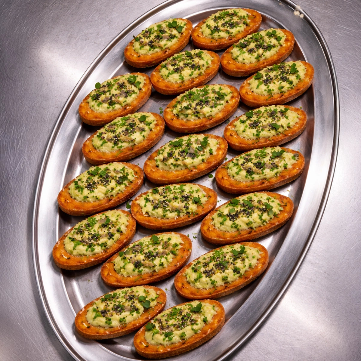 Kartoffelrösti - mit Avocado und Sprossen befühltes Kartoffelschiffchen 20 Portionen