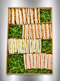 Tea Sandwich mit Frischkäse und Erdbeere 16 Portionen